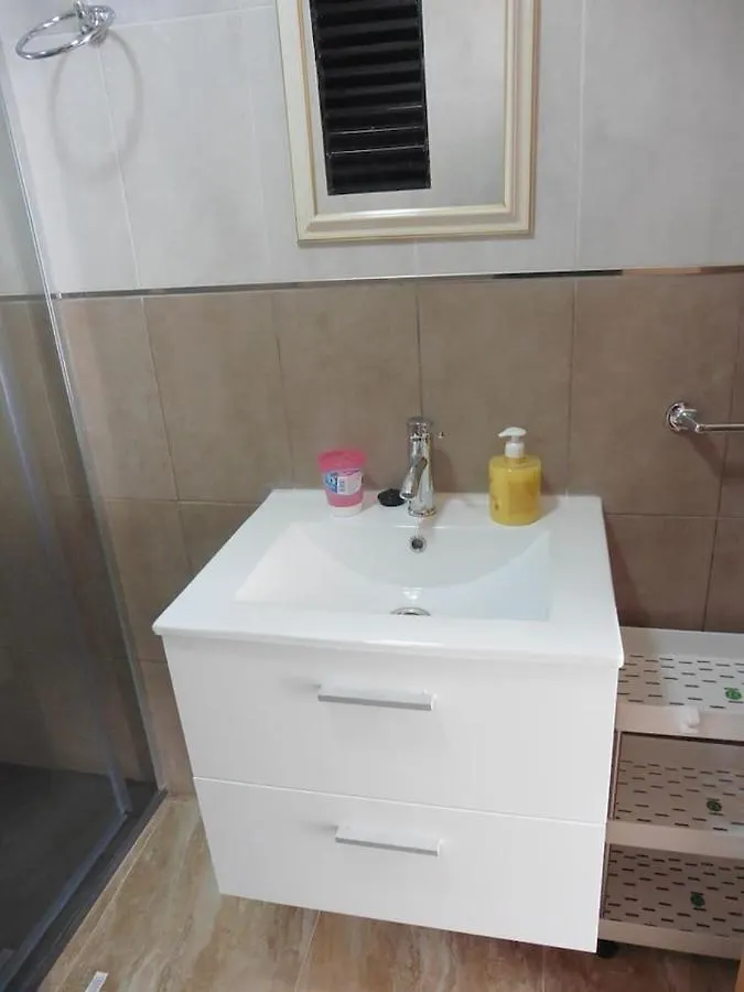 Lovely 1 Bedroom Attached Apartment With Kitchen But Private Albox